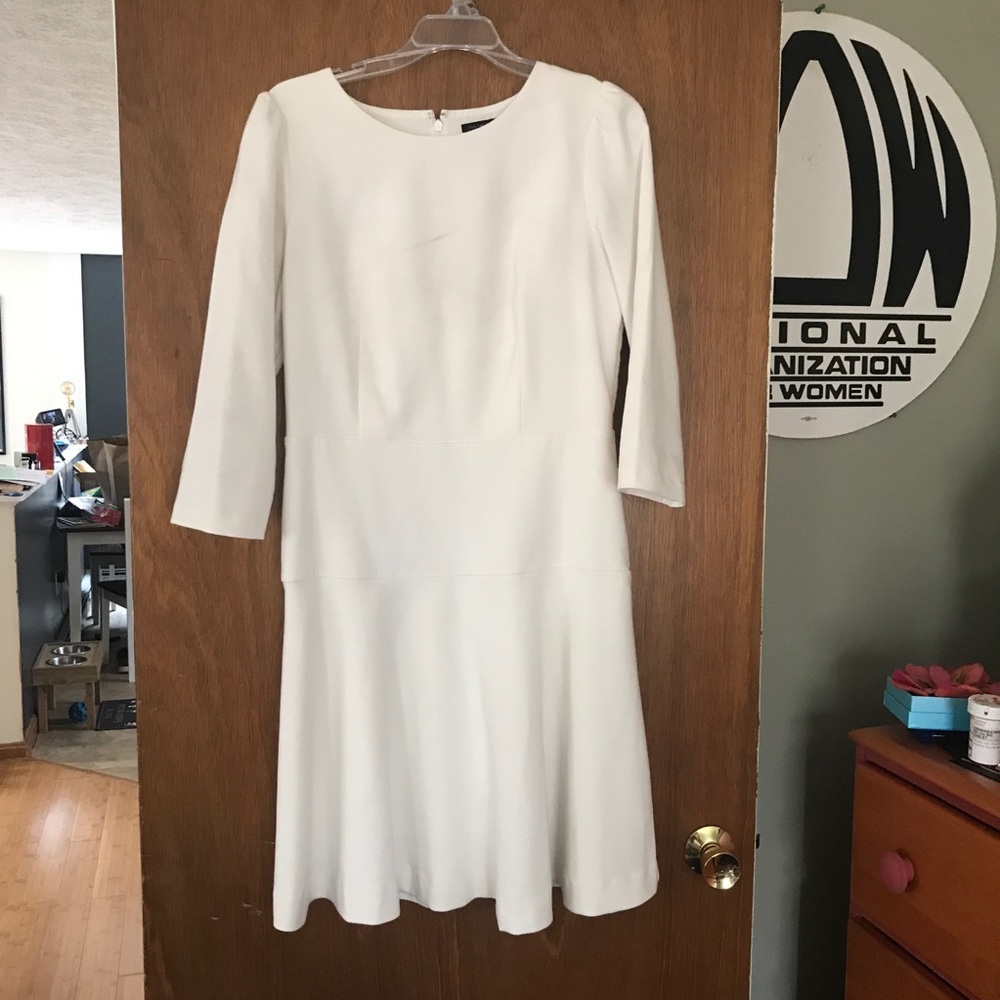 Ann Taylor Seamed Flare Dress in White, size 6